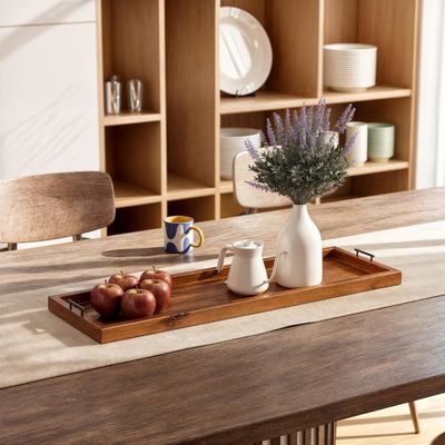 Grande tabuleiro de madeira perfeito para exibir e servir seus queijos favoritos