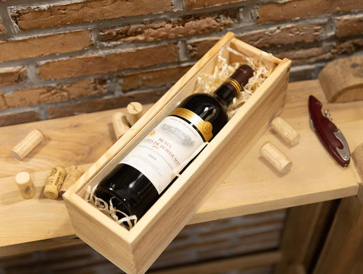 Caixa de vinho de madeira rectangular com impressão personalizada de aniversário de casamento