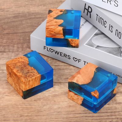 Caixinha de anel de madeira feita à mão para encomenda personalizada