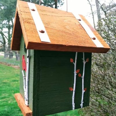 Cardeal pintado à mão e árvores de bétula madeira pájaro para conservacionistas de aves