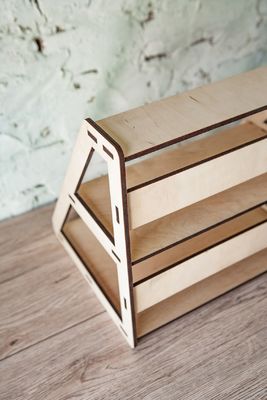 Três camadas de madeira para exposição de mesa de retalho com prateleiras para jóias