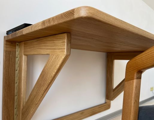 202407 Mesa de parede de carvalho Mesa de trabalho dobrável para escritório Edifício de escritórios Impressão queimada