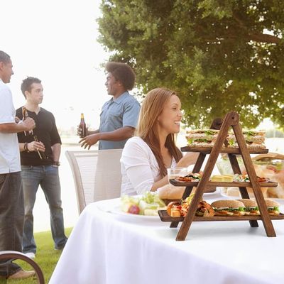 Acceptado madeira personalizada 3 camadas bandeja de serviço 3 camadas Cupcake Stand para lojas de presentes