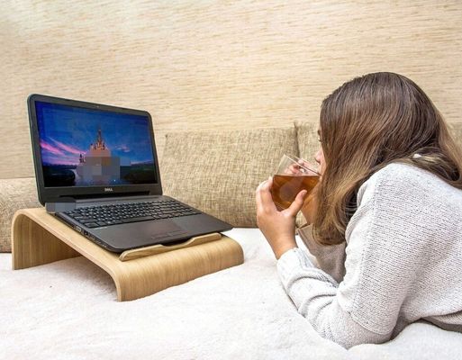 Estacionamento de computador portátil de madeira funcional Economia de espaço Refrigerador Ventilação Elevador de mesa de computador