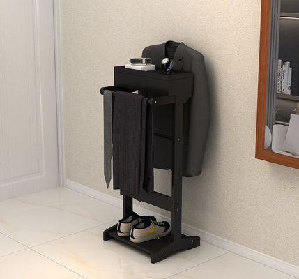 Logotipo personalizado Estante de roupas de madeira com prateleiras e estande de valet