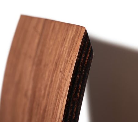 Prateleira de toalhas de madeira com logotipo personalizado e design multifuncional