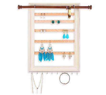 Display de joias de parede com bracelete, porta-colares e bastão