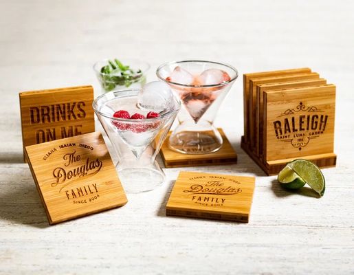 Subterrâneas de nome de família com suporte opcional Feitas de bambu Beech Walnut Oak MDF ou pinheiro