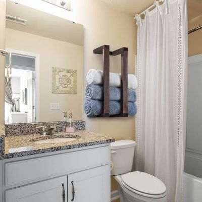 Decorativo de pinheiros parede montada porta-toalhas de madeira para banheiro organizador de toalhas enroladas