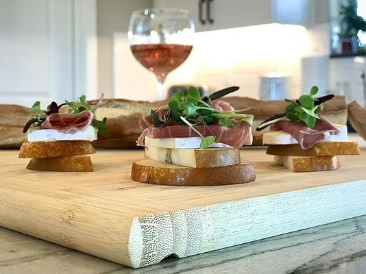 Versátil BSCI LFGB 8 Tamanhos Diferentes Tabela de Corte de Bamboo Pull-Out para várias necessidades