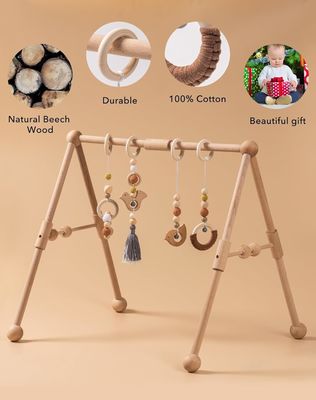 2407Frame Activity Gym Bar pendurado brinquedos de bebê de madeira com 4 brinquedos na sua cor