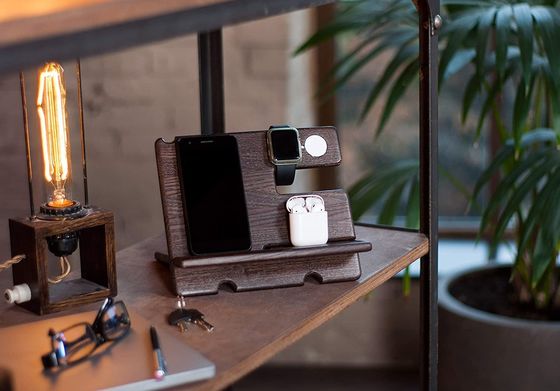 Laser gravado de madeira preguiçoso porta celular personalizado Stand com Phonestand e Slot de caneta