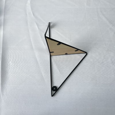 Estante de exibição multifuncional de parede triangular de madeira de metal para armazenamento em casa