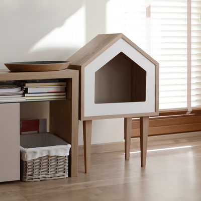 Casa de gato interior árvore de carvalho de madeira Casa de gato em cor de madeira natural com recipientes de armazenamento