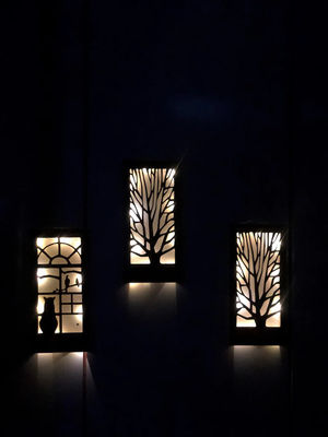 Decoração de parede LED de madeira feita à mão para quarto quadrado sobre a cama tema amor