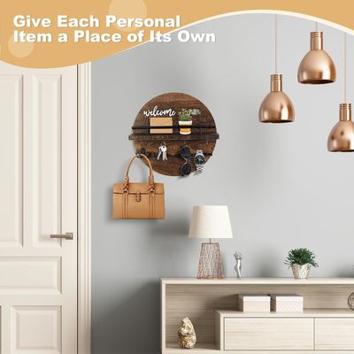 Porta-chaves de madeira de estilo moderno para parede poupa espaço e acrescenta charme ao escritório de cozinha do corredor da entrada