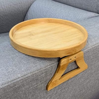 Sofá de bambu natural personalizado Mesa lateral dobrável apoio de braço Clip-On bandeja de sofá para OEM ODM