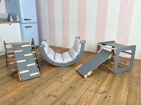 Montessori montar conjunto para crianças em idade precoce Triângulo interior de escalada na sua escolha de cor