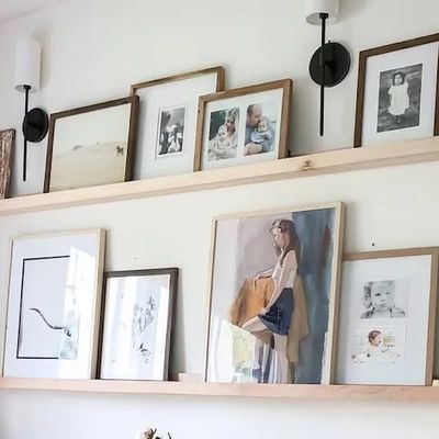 Estante flutuante de madeira maciça de estilo rústico com opção de personalização