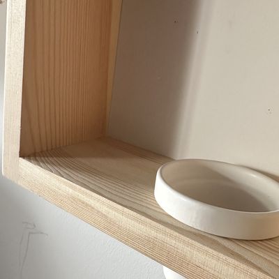3pcs Solid Pine Wood Wall Shelf Conjunto com Plantadores de Cerâmica Branca Decoração de Escritório em Casa feita à mão