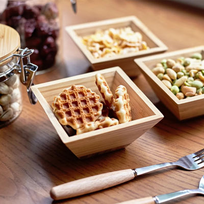 Conjunto de tigelas de salada de madeira com tigelas quadradas de bambu natural e organizador de frutas secas