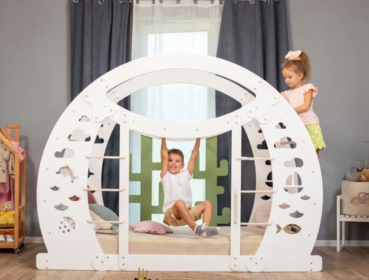 Montessori Cama de Escalada com Muralha de Escalada Design Moderno Crianças Brincarem Cama Quadro por OEM