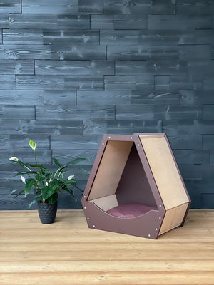 Economize espaço Função Pet House com design de madeira moderna e cor de madeira natural