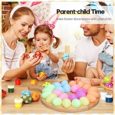 Placa de ovos de madeira e tabuleiro de charcuterie para o Natal de Páscoa