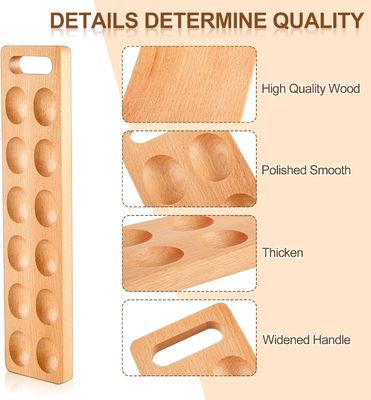 Caixa de ovos de Dia de Acção de Graças poupa espaço com este porta-chamas de madeira de 12 buracos.