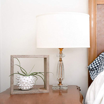 Organize o seu espaço com 3 estantes flutuantes de madeira maciça natural