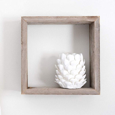 Organize o seu espaço com 3 estantes flutuantes de madeira maciça natural