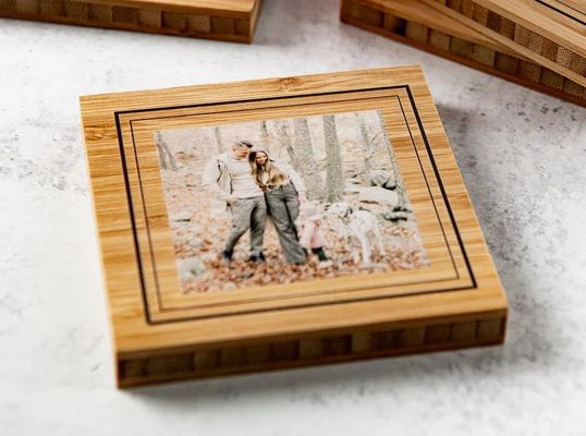 Quadro fotográfico de madeira com estilo personalizável