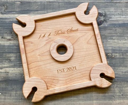 Logotipo personalizado Wine Holder Food Serving Tray com tipo de vinho em pé Caddy garrafa