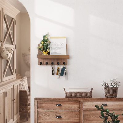 Porta-chaves de madeira com 4 ganchos de chave e prateleira flutuante montada na parede