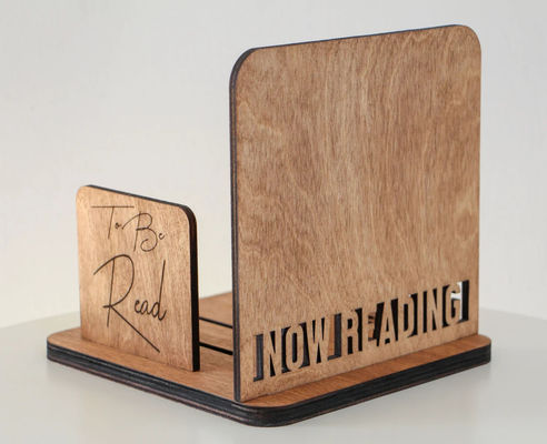 Logotipo personalizado Estante de livros de madeira quadrada para o Dia das Mães Livro de presente Armazenamento e organização