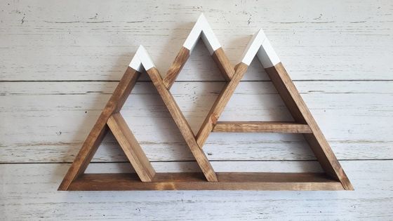 Prateleiras de montanha de madeira natural Multicamadas Montadas na parede Prateleiras de exibição flutuantes 26,75x16x3,5 polegadas