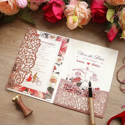 Europe Laser Cut Hollow Rose Pocket Invites de casamento com envelopes e cartões RSVP