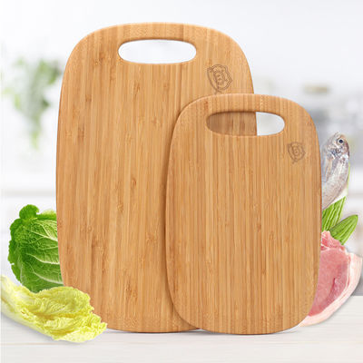 Preparação fácil de queijo e vegetais com mesa redonda de corte de pizza multifuncional