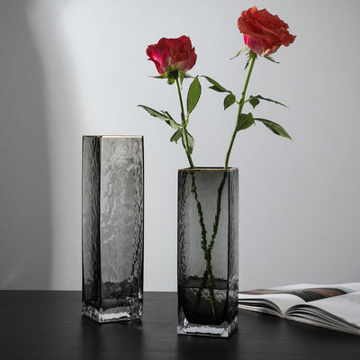Vaso de vidro transparente feito à mão com técnica de sopro à mão