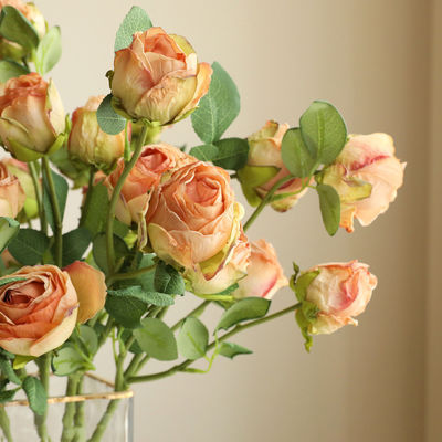 Decoração de flores de rosa de seda artificial personalizada para todos os festivais e celebrações