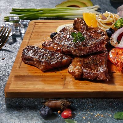 Tabela de corte de bambu multifuncional com 3 compartimentos e ranhuras de suco 43*32*1,8cm