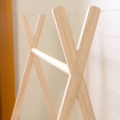South Shore Sweedi Scandinavian Clothes Rack Um must-have para armazenamento de calçados na sala de estar