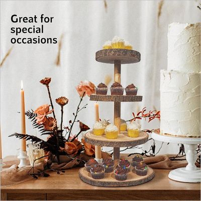 Torre de sobremesa de madeira de 4 níveis sustentável para exposição de bolo de casamento