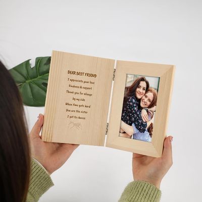 Quadro de fotos de casais de madeira com texto personalizado gravado a laser personalizado
