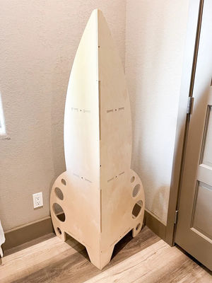 Estante de livros de madeira Impressão a laser gravado Montessori Estante de brinquedos para quarto de crianças Armazém