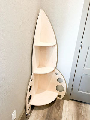 Estante de livros de madeira Impressão a laser gravado Montessori Estante de brinquedos para quarto de crianças Armazém