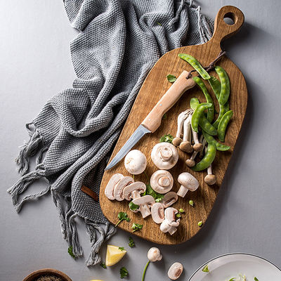 Tabela de pão de madeira de nozes pretas para frutas e servir 40x23cm