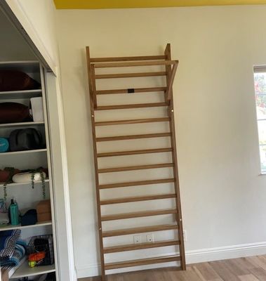 Logotipo personalizado Bar de puxa de madeira Equipamento de ginástica para exercícios de queixo para cima