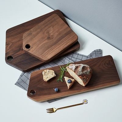 Logotipo personalizado aceito Manual estilo nórdico forma de montanha Black Walnut Pain Board