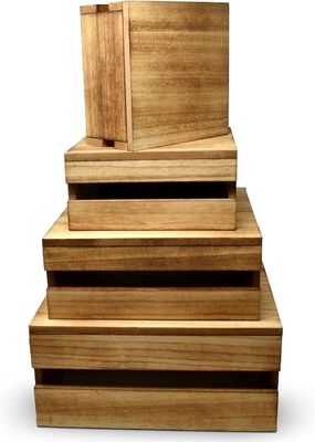 Estilo rústico de madeira de bolo Stand Set de 4 logotipo personalizado aceito para exibir bolos